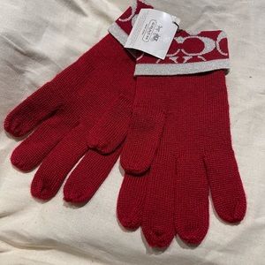 New with tag Authentic Coach never used gloves